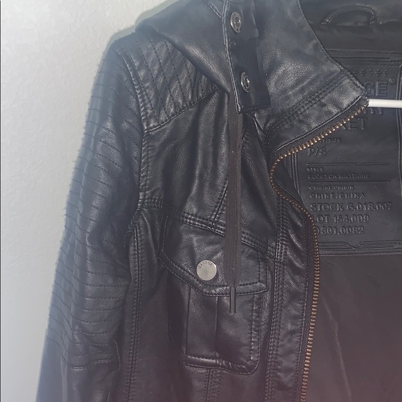 Leather Jacket - Picture 3 of 6